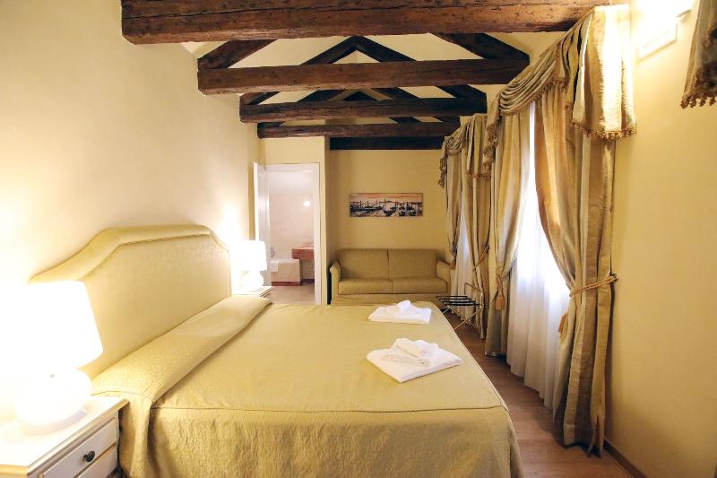 Alla Vigna Room Only - Oda