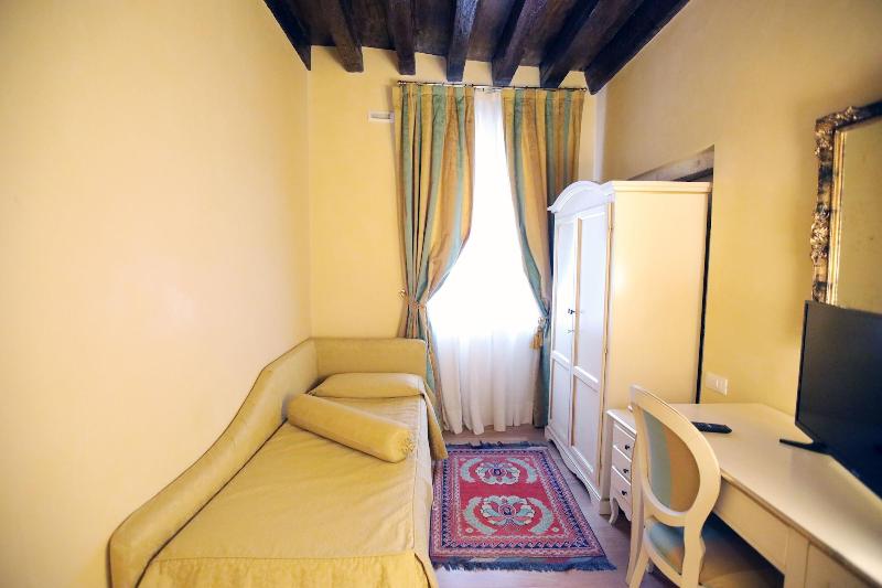 Alla Vigna Room Only - Oda