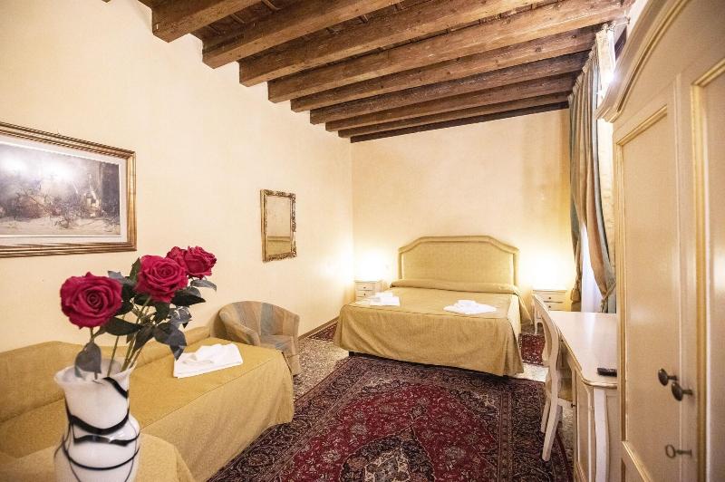Alla Vigna Room Only - Oda