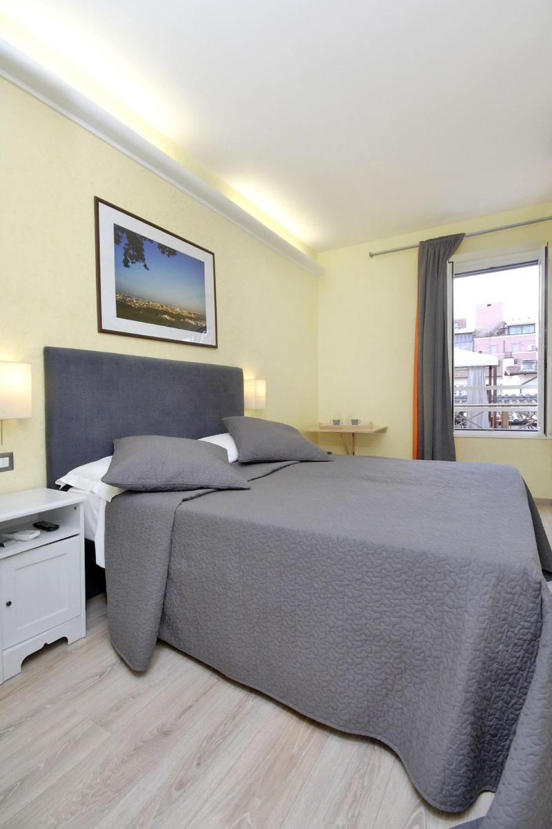 Hqh Colosseo Daplace Collection - Oda