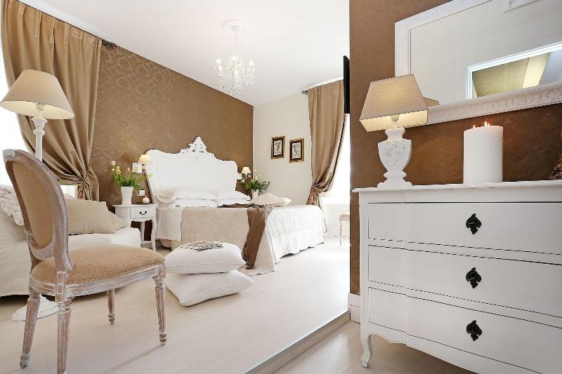 Hqh Colosseo Daplace Collection - Oda