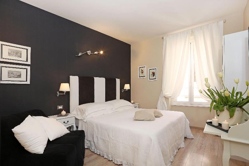 Hqh Colosseo Daplace Collection - Oda