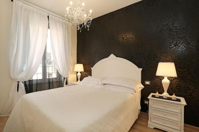 Hqh Colosseo Daplace Collection - Oda