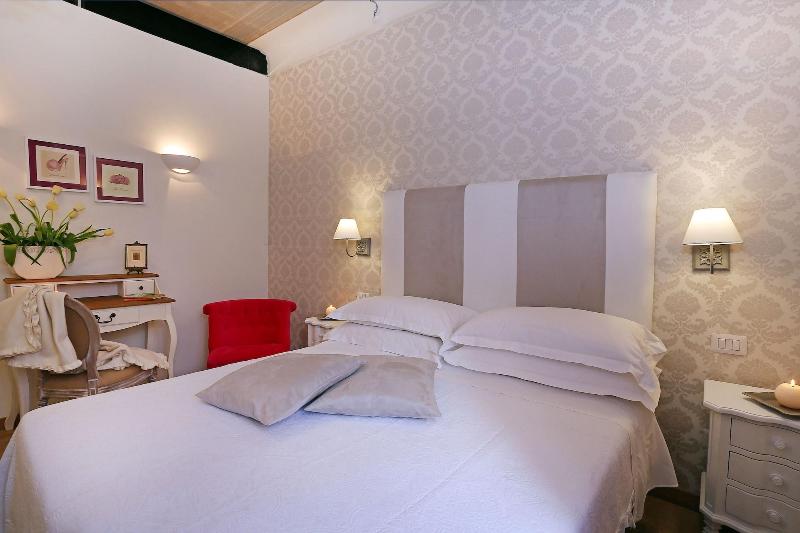 Hqh Colosseo Daplace Collection - Oda
