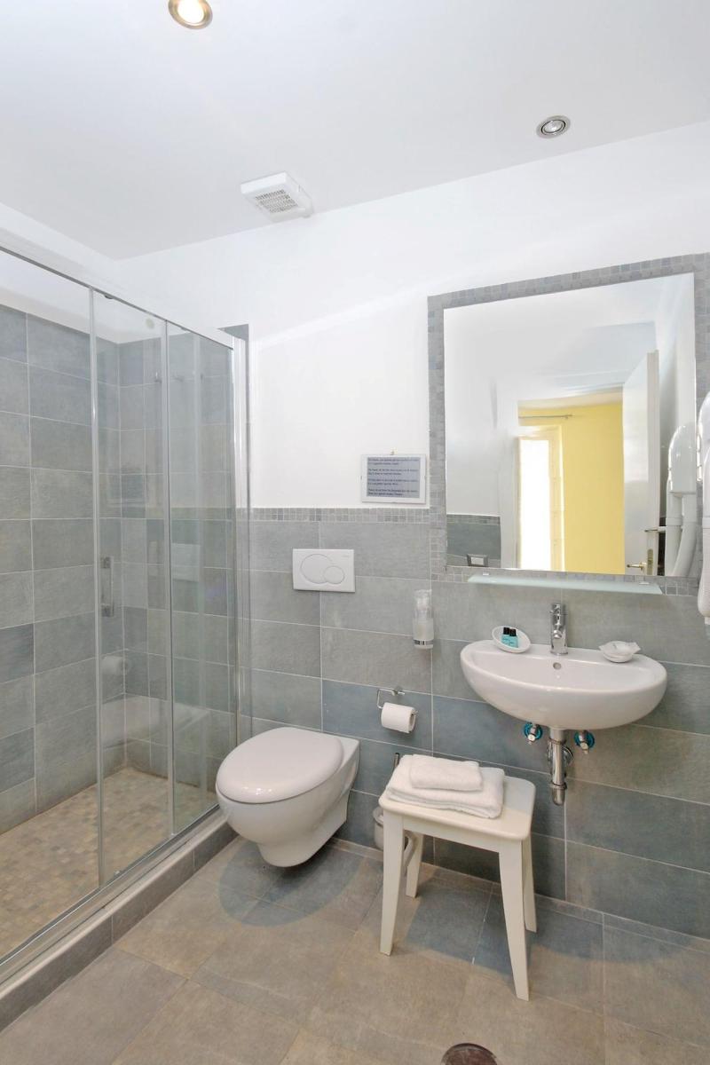 Hqh Colosseo Daplace Collection - Oda