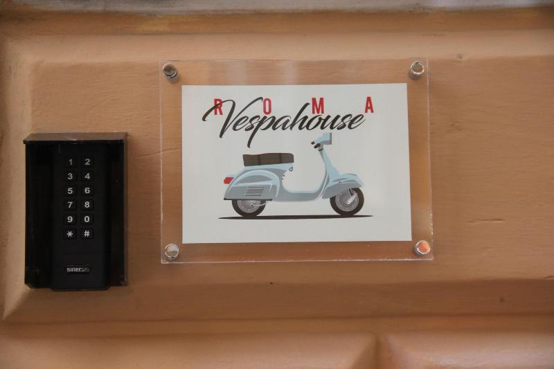 Roma Vespahouse - Genel