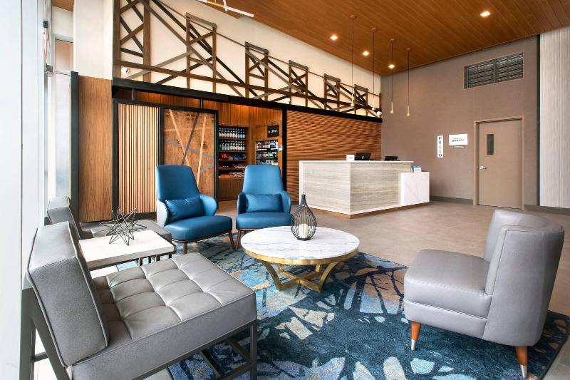 Towneplace Suites By Marriott New York Long Island - Lobi
