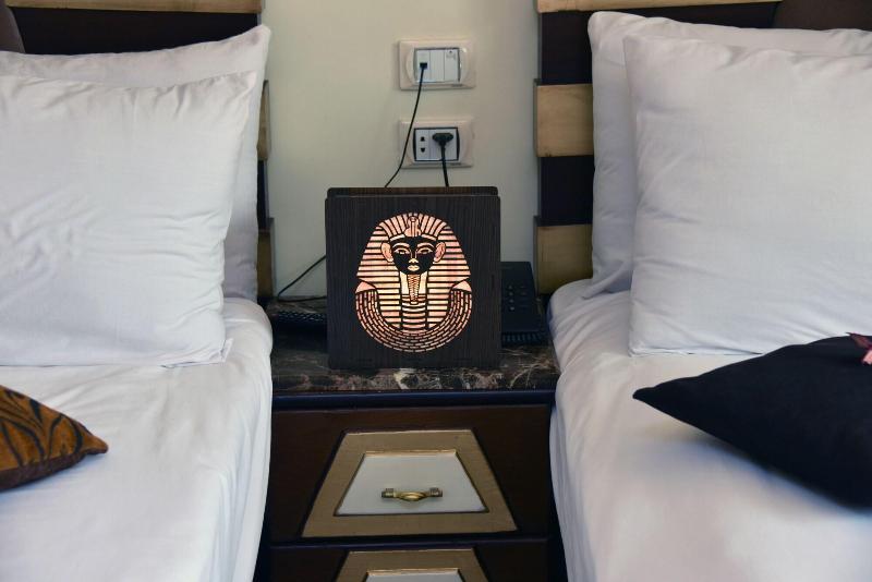 Giza Pyramids View Inn - Oda