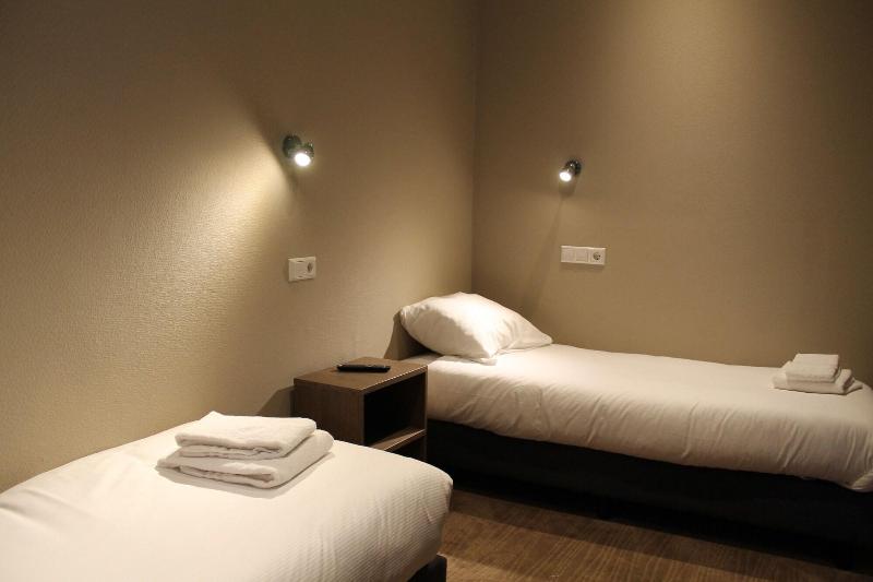 Hotel Blossoms - Oda