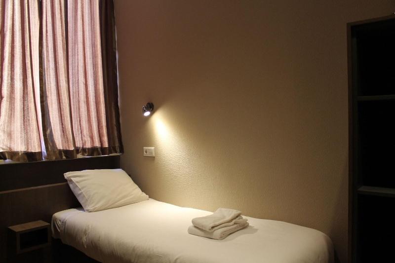 Hotel Blossoms - Oda