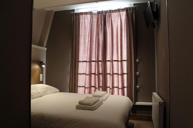 Hotel Blossoms - Oda