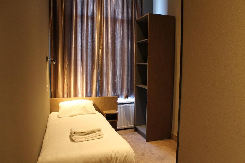 Hotel Blossoms - Oda