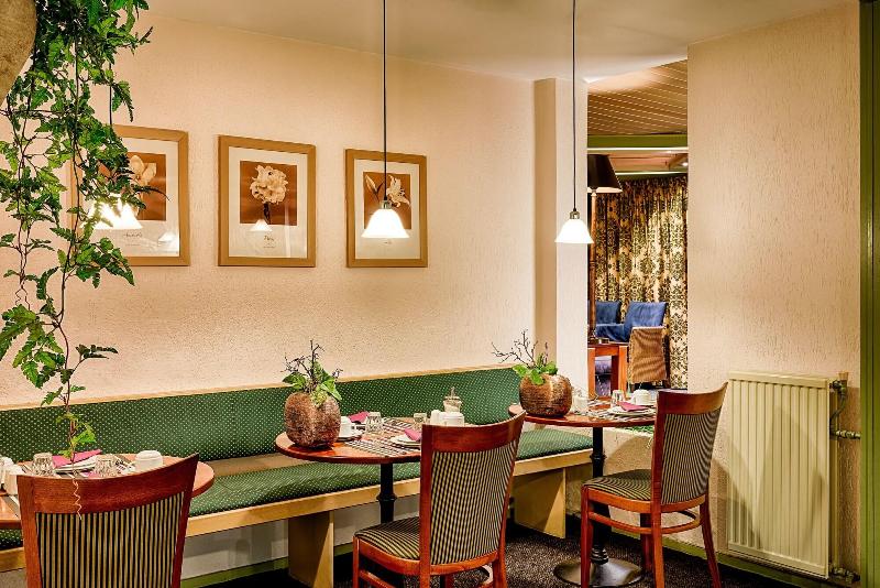 Owl Hotel - Restoran