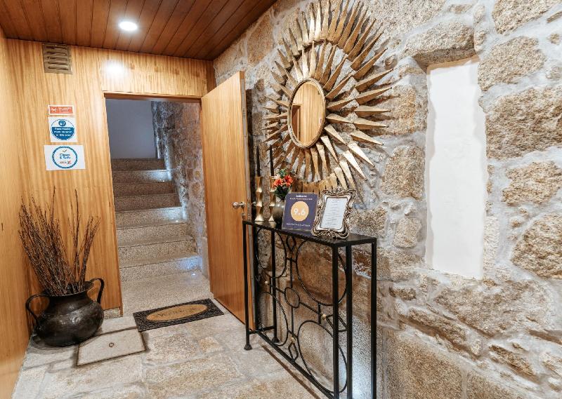 Authentic Porto Apartments - Lobi