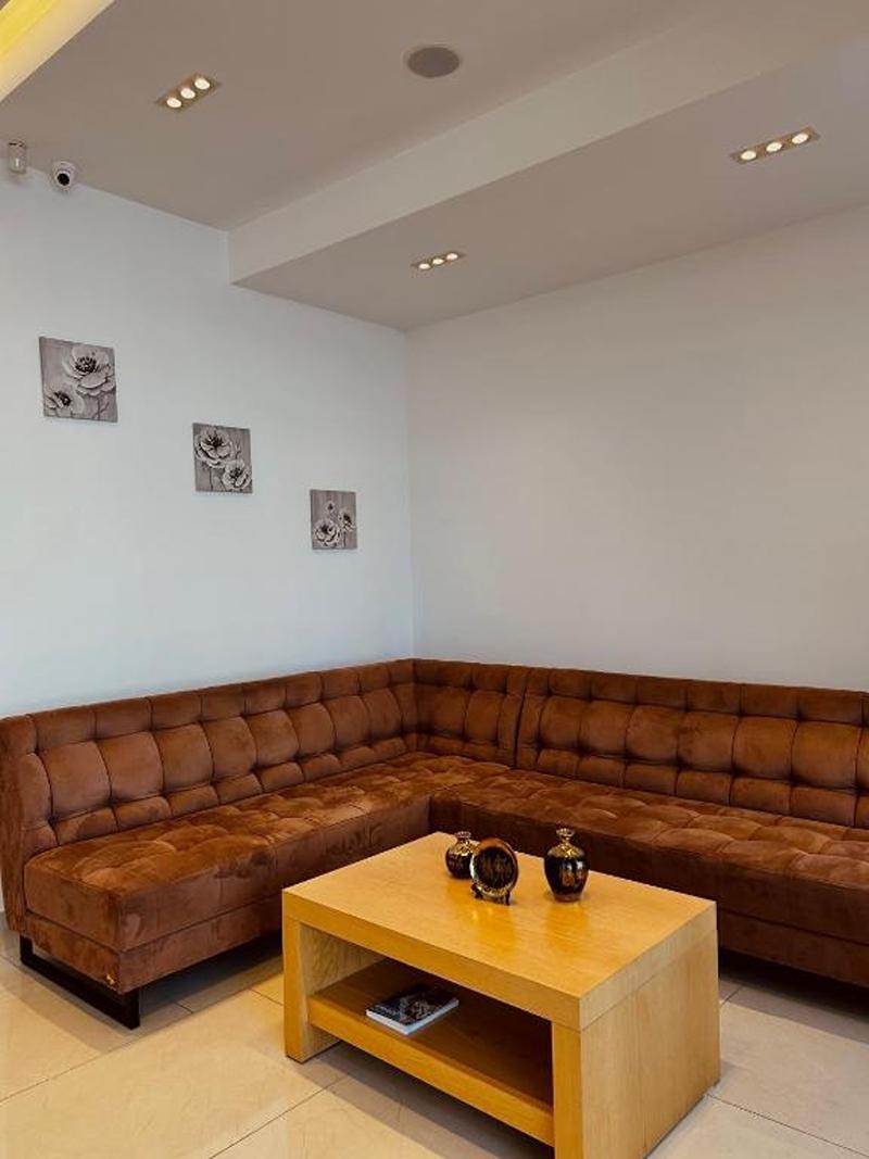 Hotel Vola - Lobi