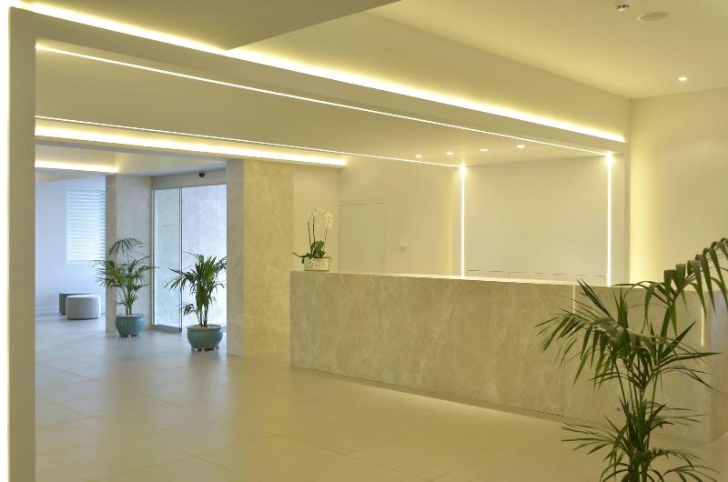 Sunrise Gardens Aparthotel - Lobi