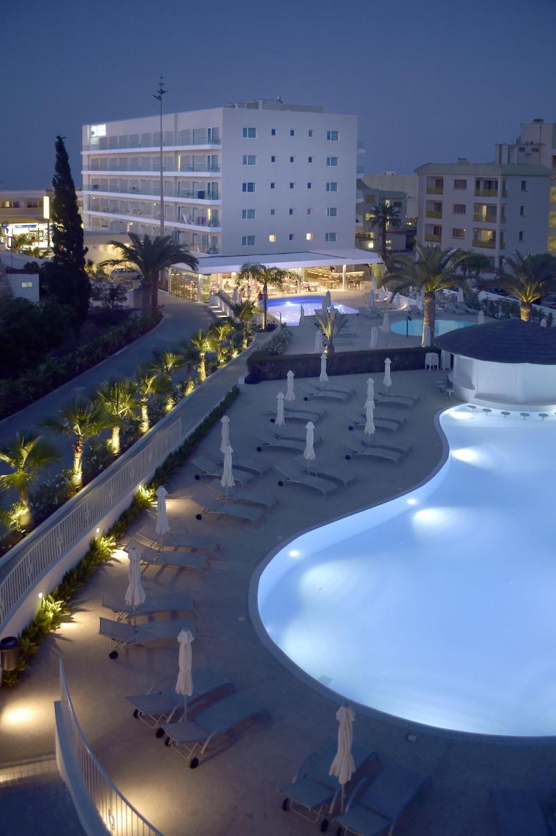 Sunrise Gardens Aparthotel - Teras