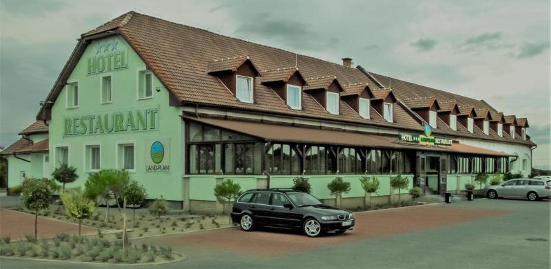 Land Plan Hotel And Restaurant - Genel