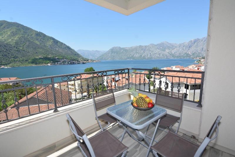 Apartments Dobrotski Dvori - Genel