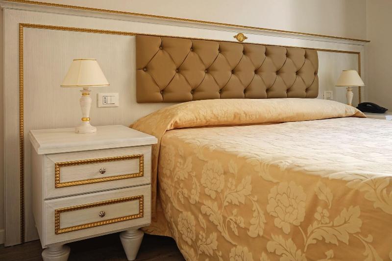 Hotel Genova Liberty - Oda