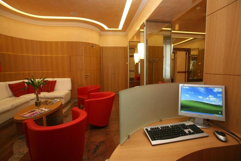 Le Petit Hotel - Toplantı