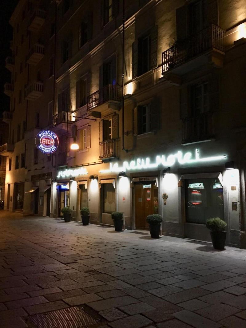 Le Petit Hotel - Genel