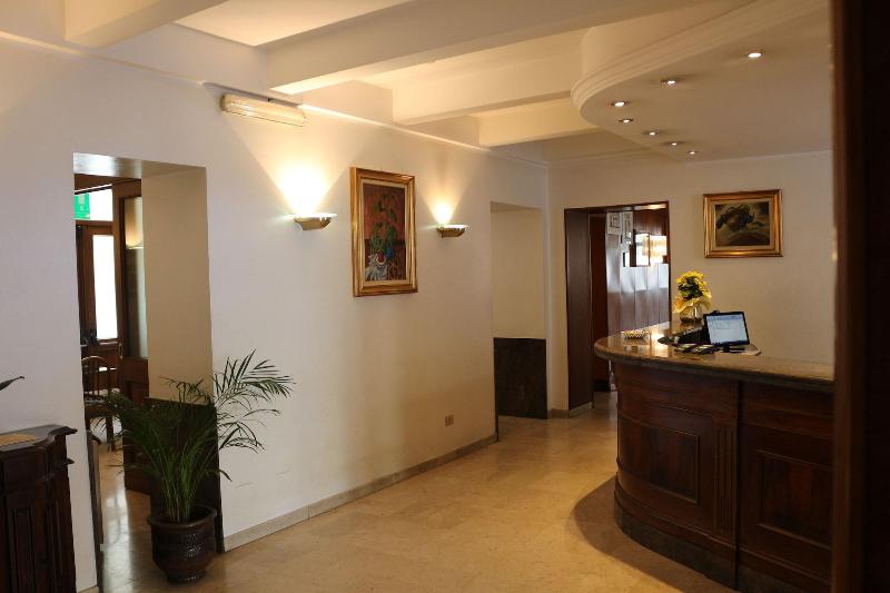 Hotel Italia - Lobi