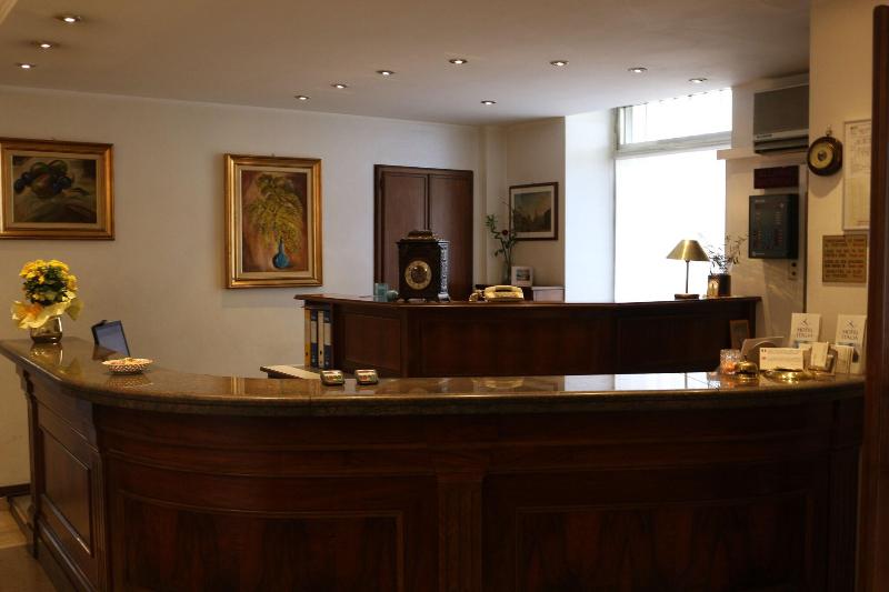 Hotel Italia - Lobi