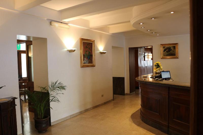 Hotel Italia - Lobi