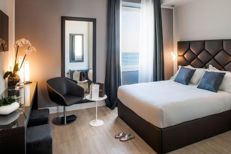 Sanremo Luxury Suites - Oda