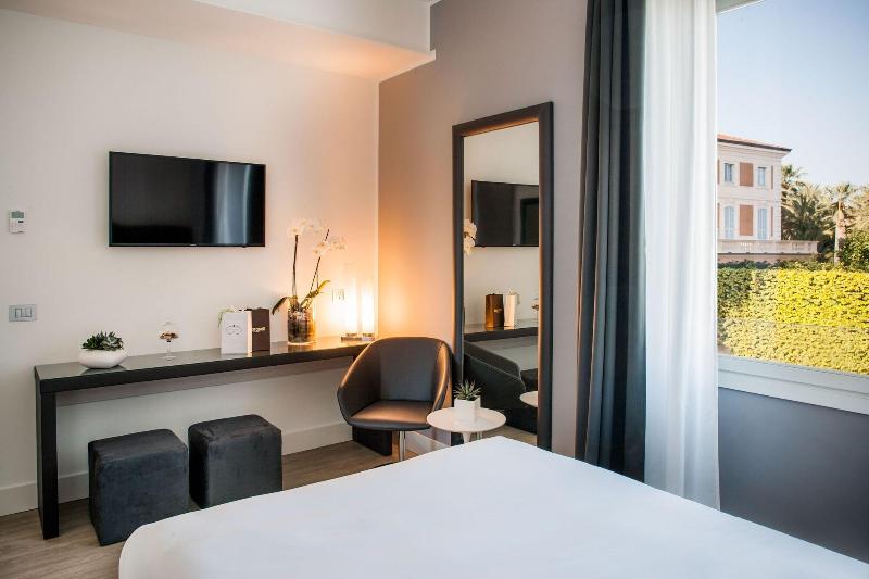 Sanremo Luxury Suites - Oda
