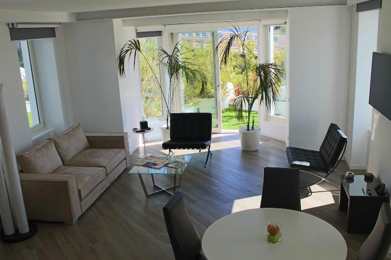 Sanremo Luxury Suites - Oda