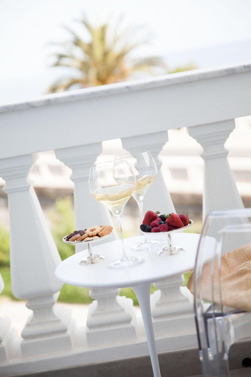 Sanremo Luxury Suites - Oda