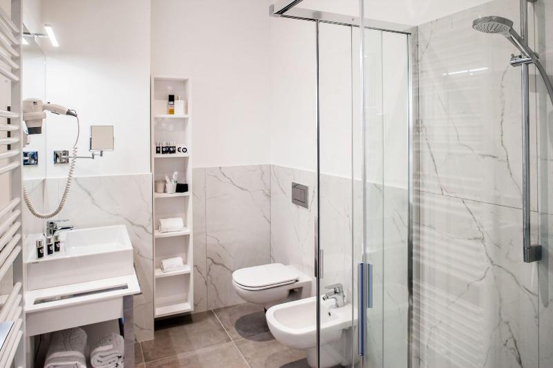 Sanremo Luxury Suites - Oda