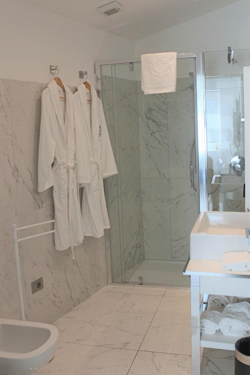 Sanremo Luxury Suites - Oda