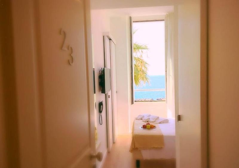 Sanremo Luxury Suites - Oda