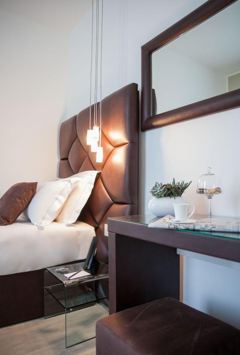 Sanremo Luxury Suites - Oda