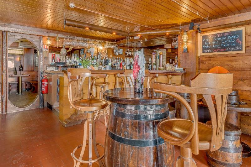 Hotel Serena - Bar