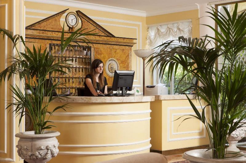 Hotel & Resort Gallia - Lobi