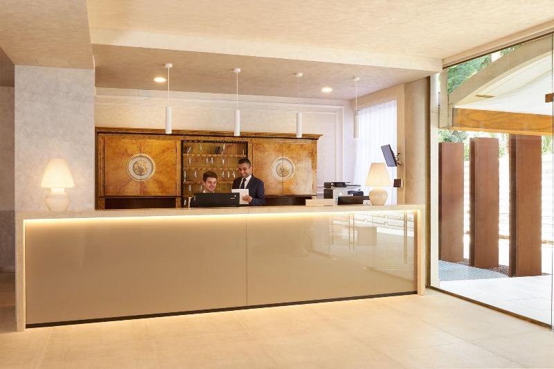 Hotel & Resort Gallia - Lobi