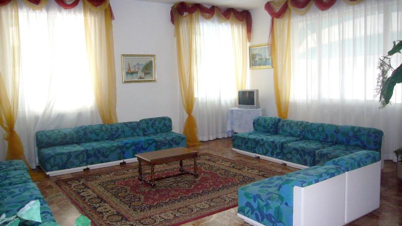 Hotel Maxiheron - Lobi
