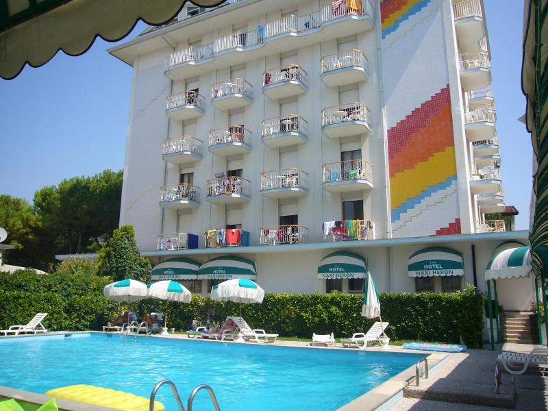 Hotel Maxiheron - Havuz