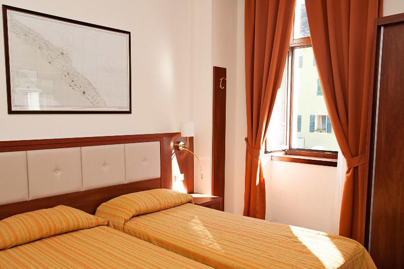 Hotel Benaco - Oda