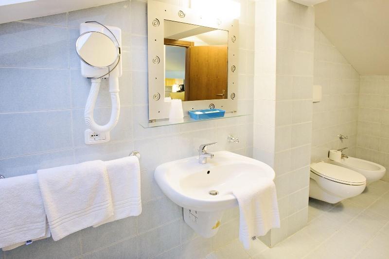 Hotel Benaco - Oda