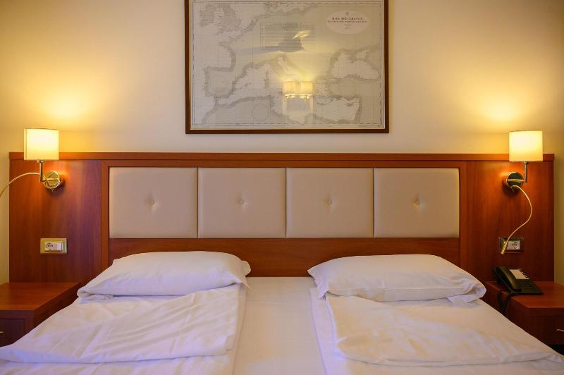 Hotel Benaco - Oda