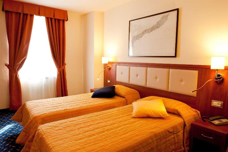 Hotel Benaco - Oda
