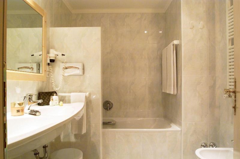 Romantik Hotel Post Weisses Rössl - Oda