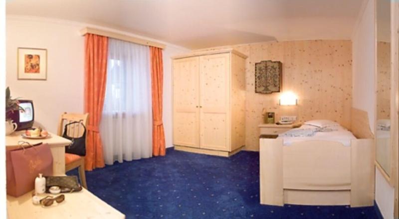 Romantik Hotel Post Weisses Rössl - Oda