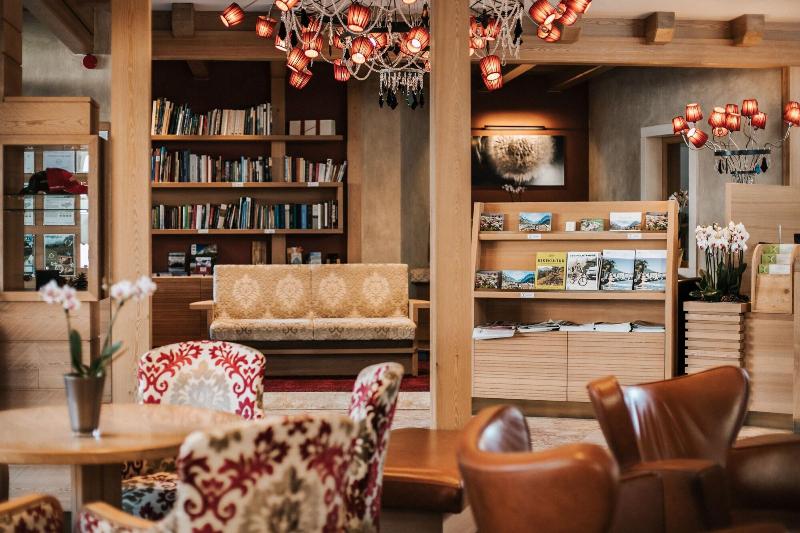 Excelsior Dolomites Life Resort - Bar