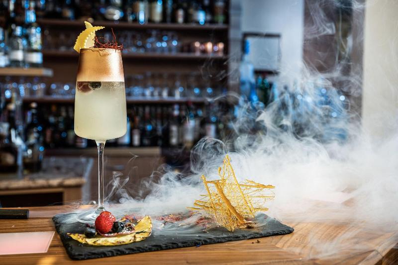 Excelsior Dolomites Life Resort - Bar